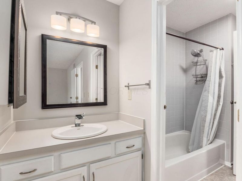 5884 Parkbridge Lane, Unit 19-3, Dublin, OH 43016 Photo 29