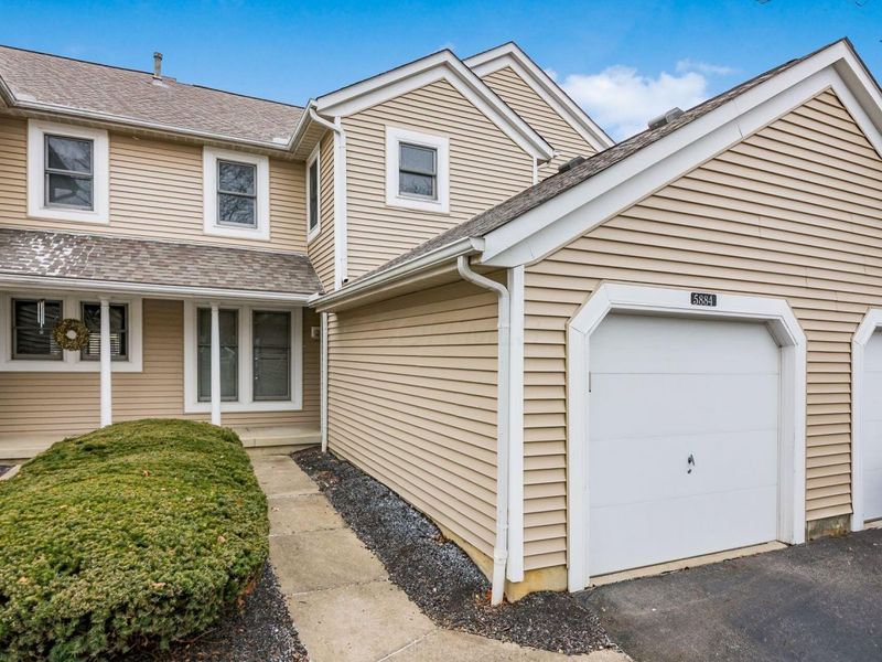 5884 Parkbridge Lane, Unit 19-3, Dublin, OH 43016 Photo 3