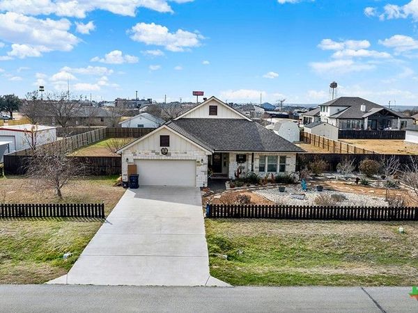 343 Meadow Valley Loop , Jarrell, TX 76537