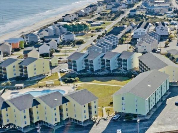 918 N New River Drive, Unit 515, Surf City, NC 28445