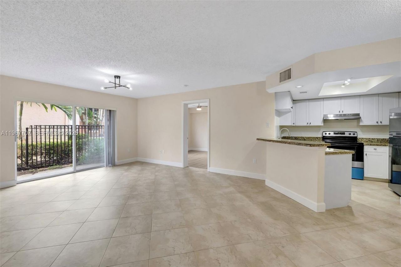 2009 SE 10th Ave , Unit 302, Fort Lauderdale, FL 33316 Photo