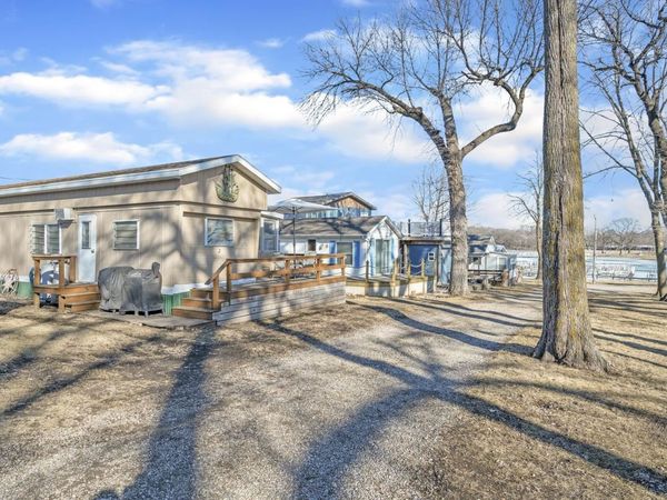 92 Rohr Street, Unit 2, Arnolds Park, IA 51331