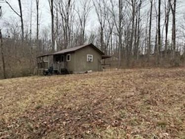 102 Fifth Jasper Road, Burnside, KY 42519