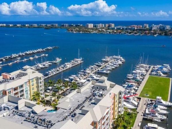 806 E Windward Way, Unit 524, Lantana, FL 33462