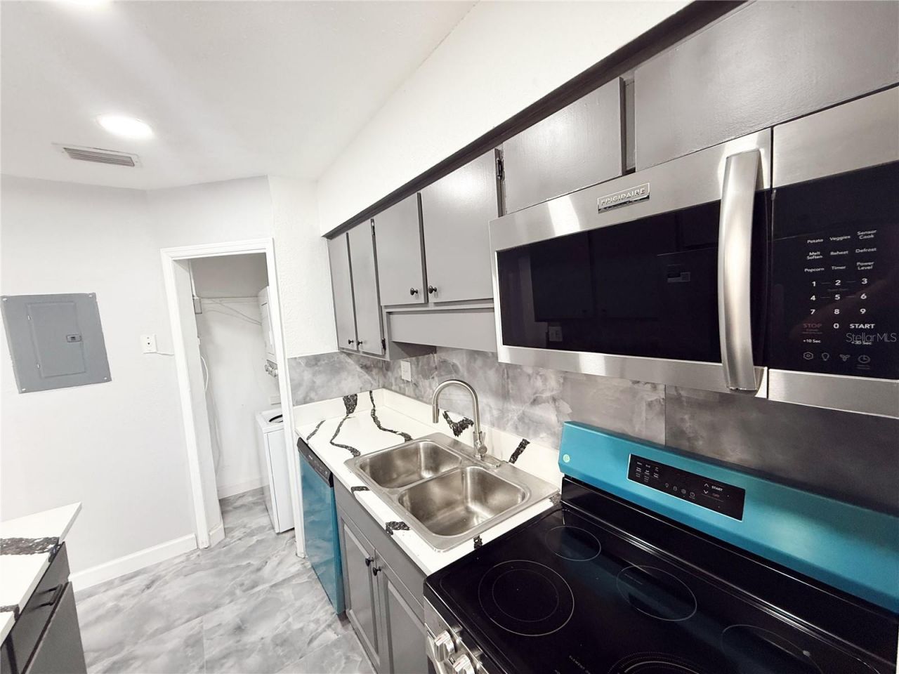 4507 9th Street W, Unit A1, Bradenton, FL 34207 Photo