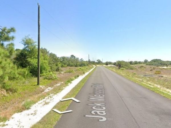 390 JACK WEISSER BOULEVARD, LAKE PLACID, FL 33852