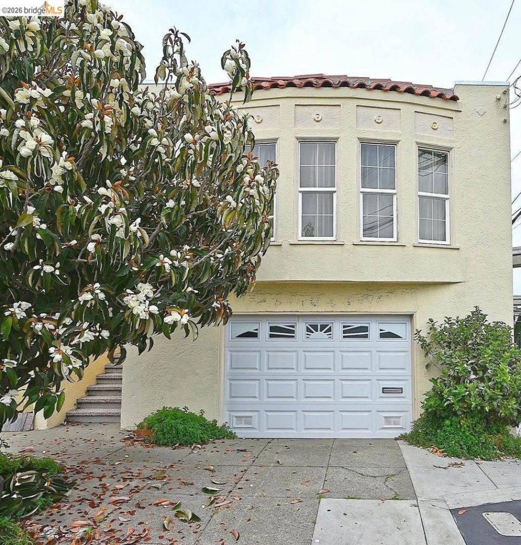 100 Gaven St, San Francisco, CA 94134 Main Photo