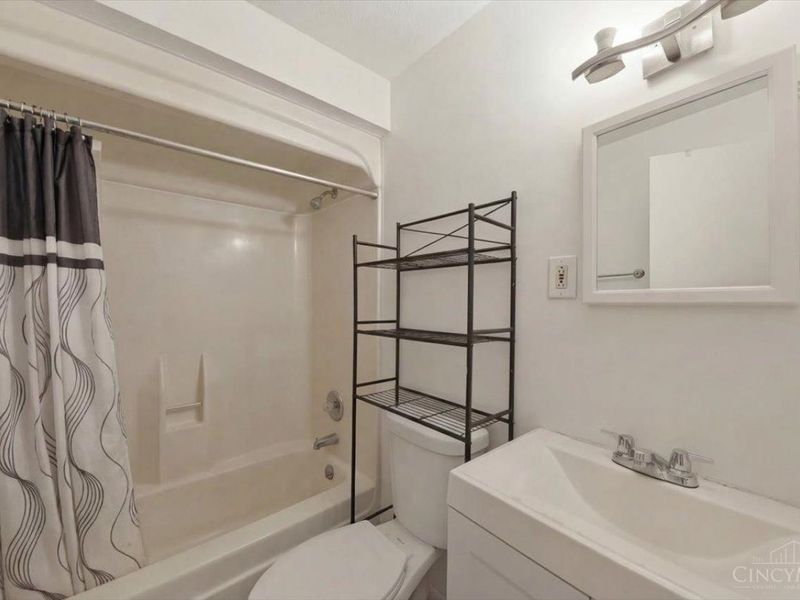 2814 Harrison, Cincinnati, OH 45211 Photo 2