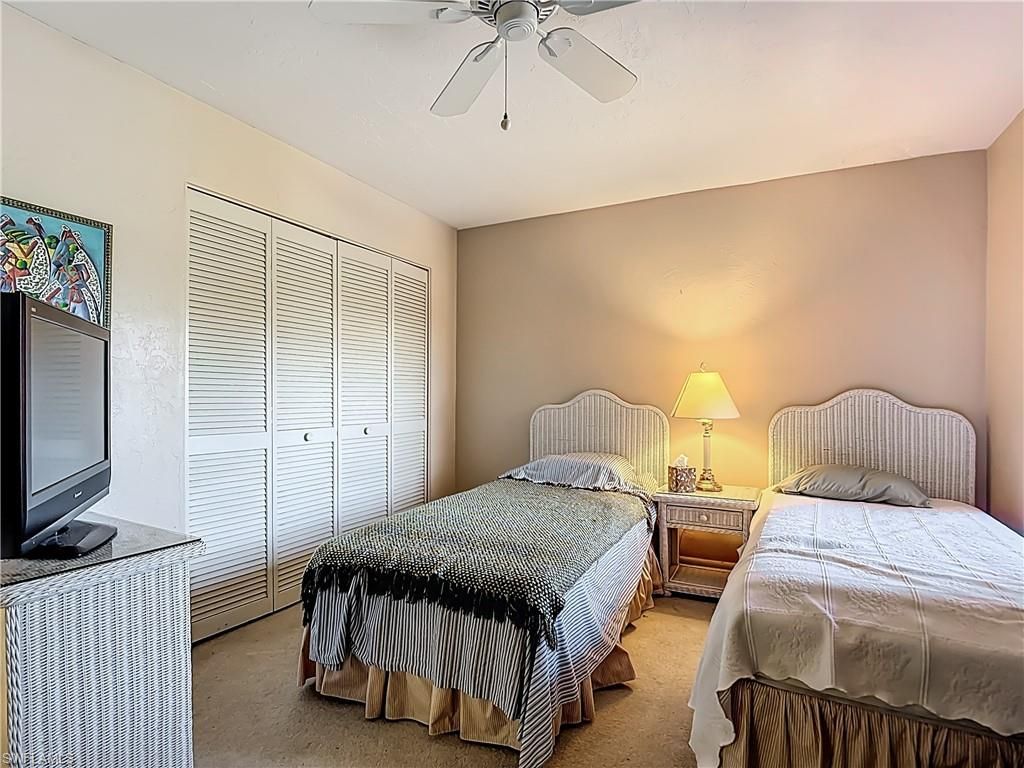 2067 W Lakeview Blvd , Unit 9, North Fort Myers, FL 33903 Photo