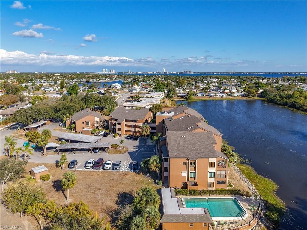 2067 W Lakeview Blvd , Unit 9, North Fort Myers, FL 33903 Photo