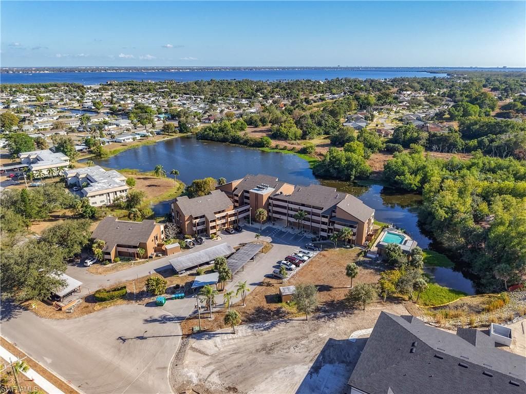 2067 W Lakeview Blvd , Unit 9, North Fort Myers, FL 33903 Photo