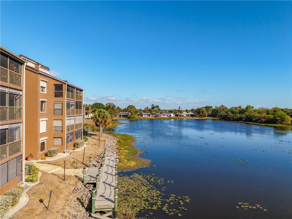 2067 W Lakeview Blvd , Unit 9, North Fort Myers, FL 33903 Photo