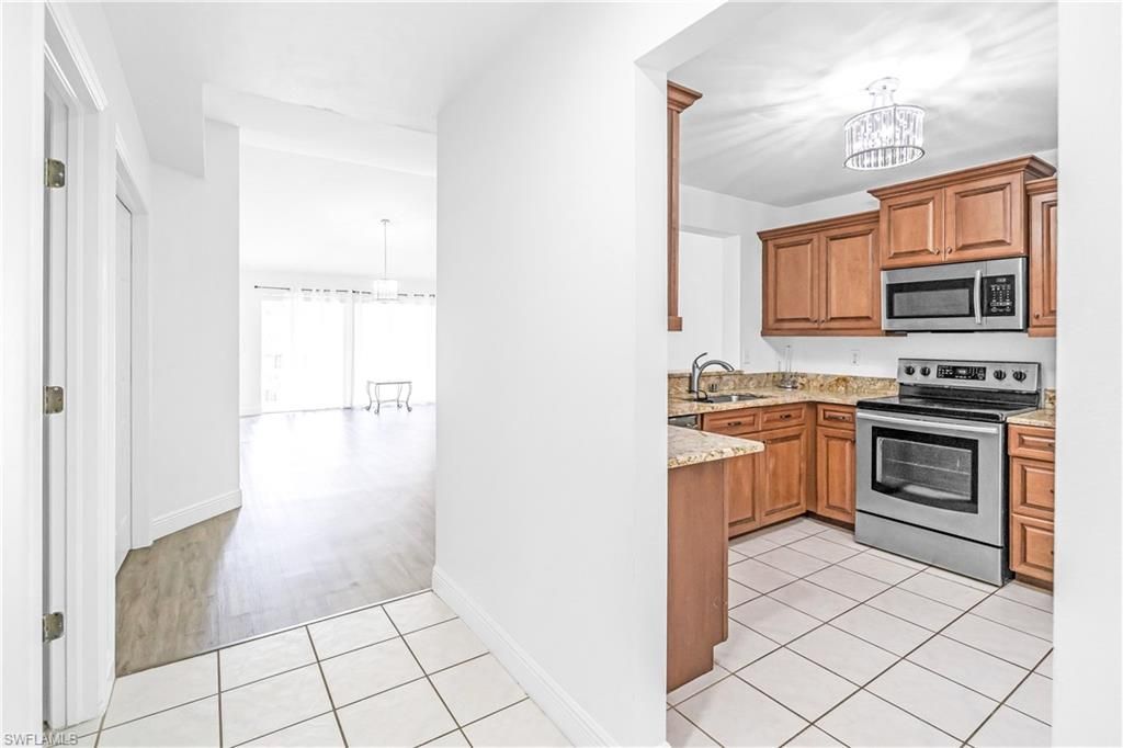 768 Landover Cir, Unit 201, Naples, FL 34104 Photo
