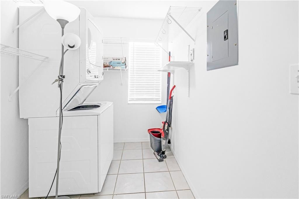 768 Landover Cir, Unit 201, Naples, FL 34104 Photo