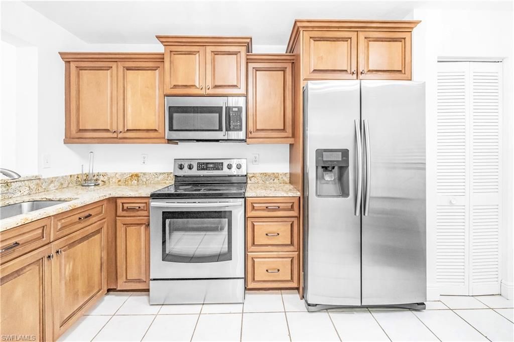 768 Landover Cir, Unit 201, Naples, FL 34104 Photo