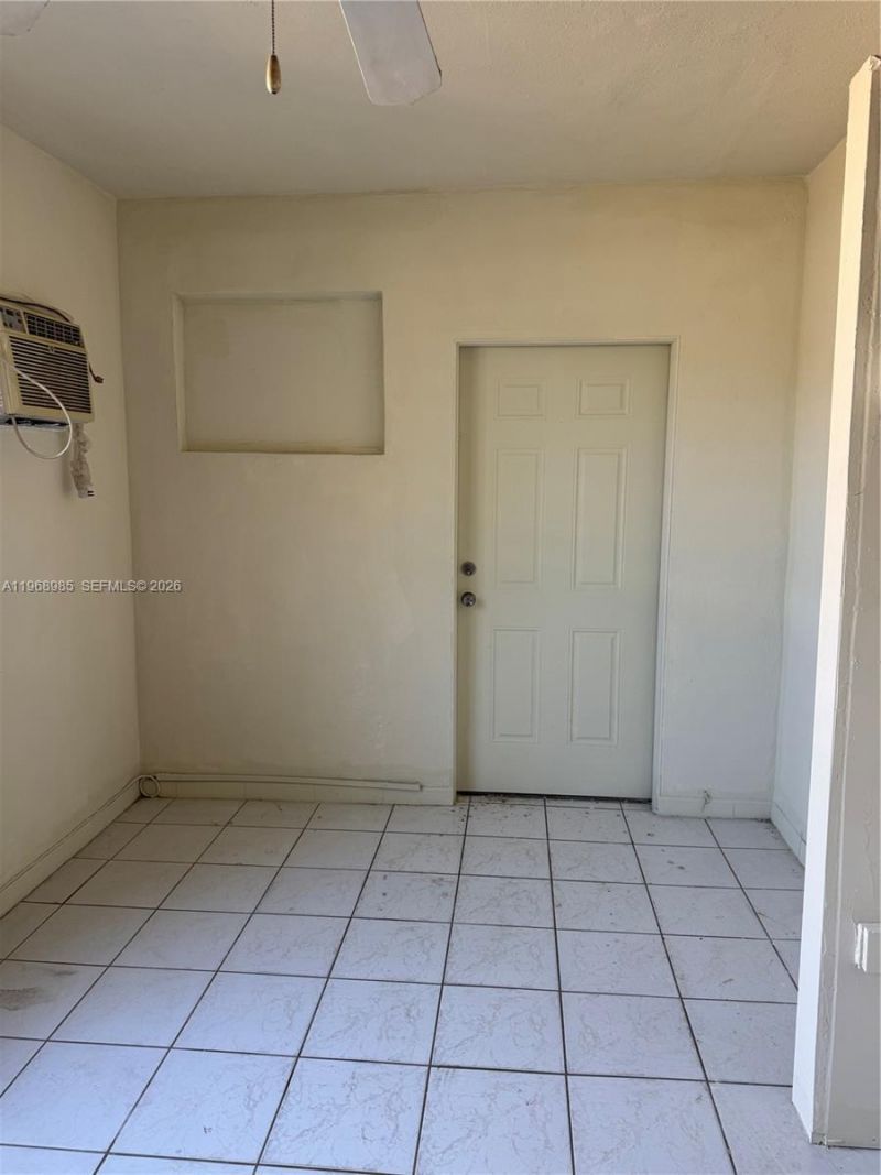 480 NE 127th St , North Miami, FL 33161 Photo