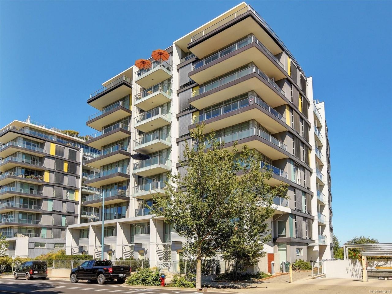 373 Tyee Rd Victoria, BC V9A 0B3