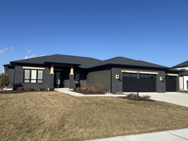 6161 Bateleur Court, Fort Wayne, IN 46845