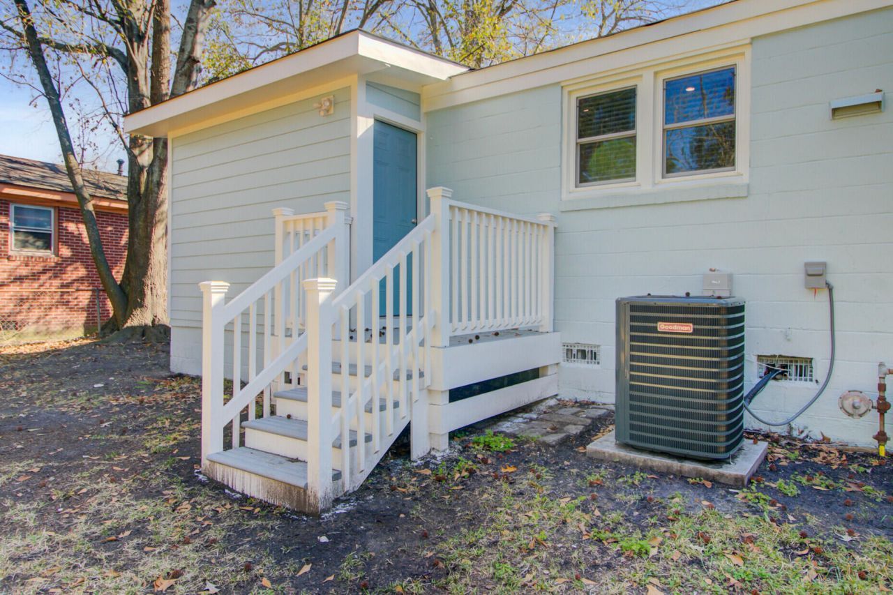 2006 Alton Street Photo 28