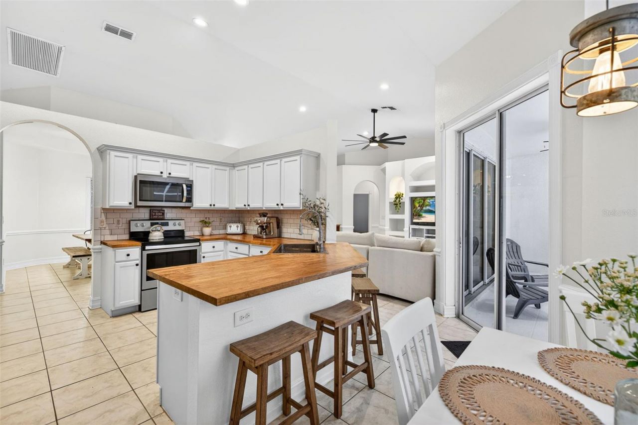 5791 Golden Gate Parkway, Naples, FL 34116 Photo