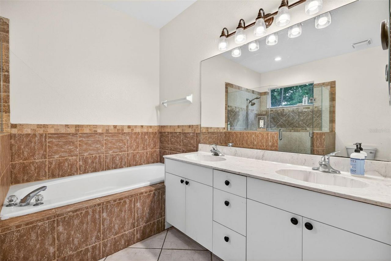5791 Golden Gate Parkway, Naples, FL 34116 Photo