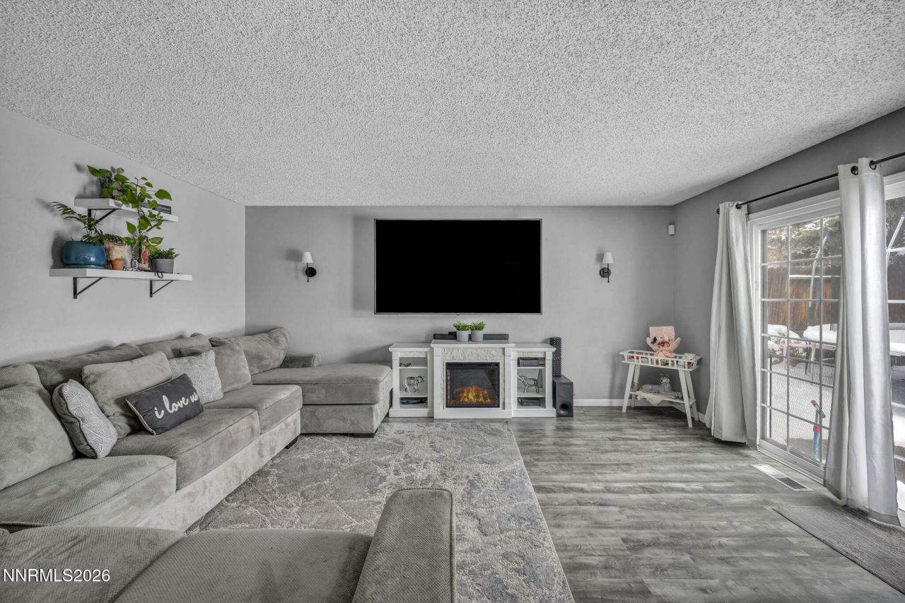 8655 Silver Shores Drive, Reno, NV 89506 Photo