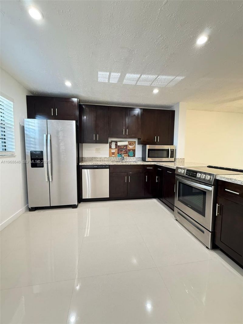 6095 N Sabal Palm Blvd, Unit 103, Tamarac, FL 33319 Photo