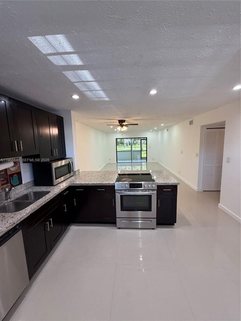 6095 N Sabal Palm Blvd, Unit 103, Tamarac, FL 33319 Photo