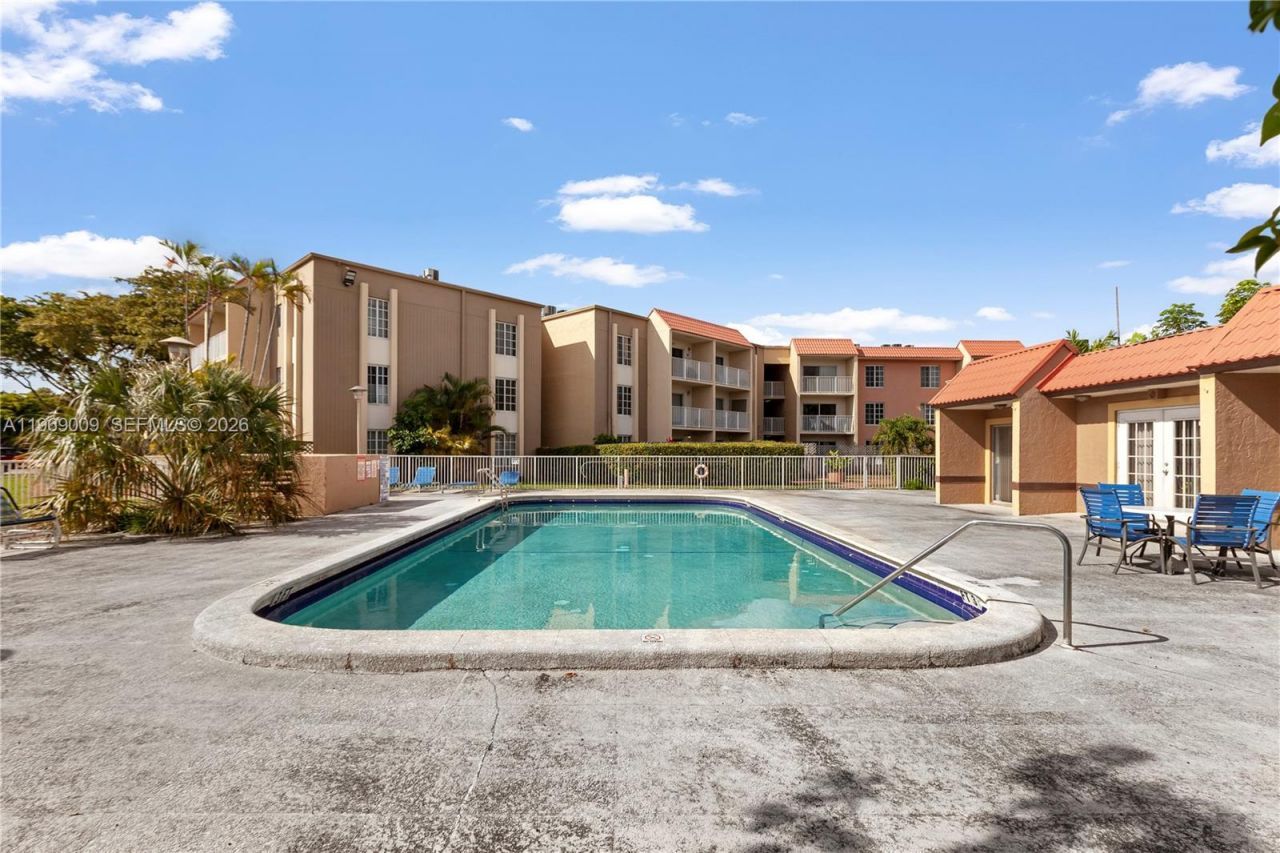 4910 NW 79th Ave, Unit 103, Doral, FL 33166 Photo