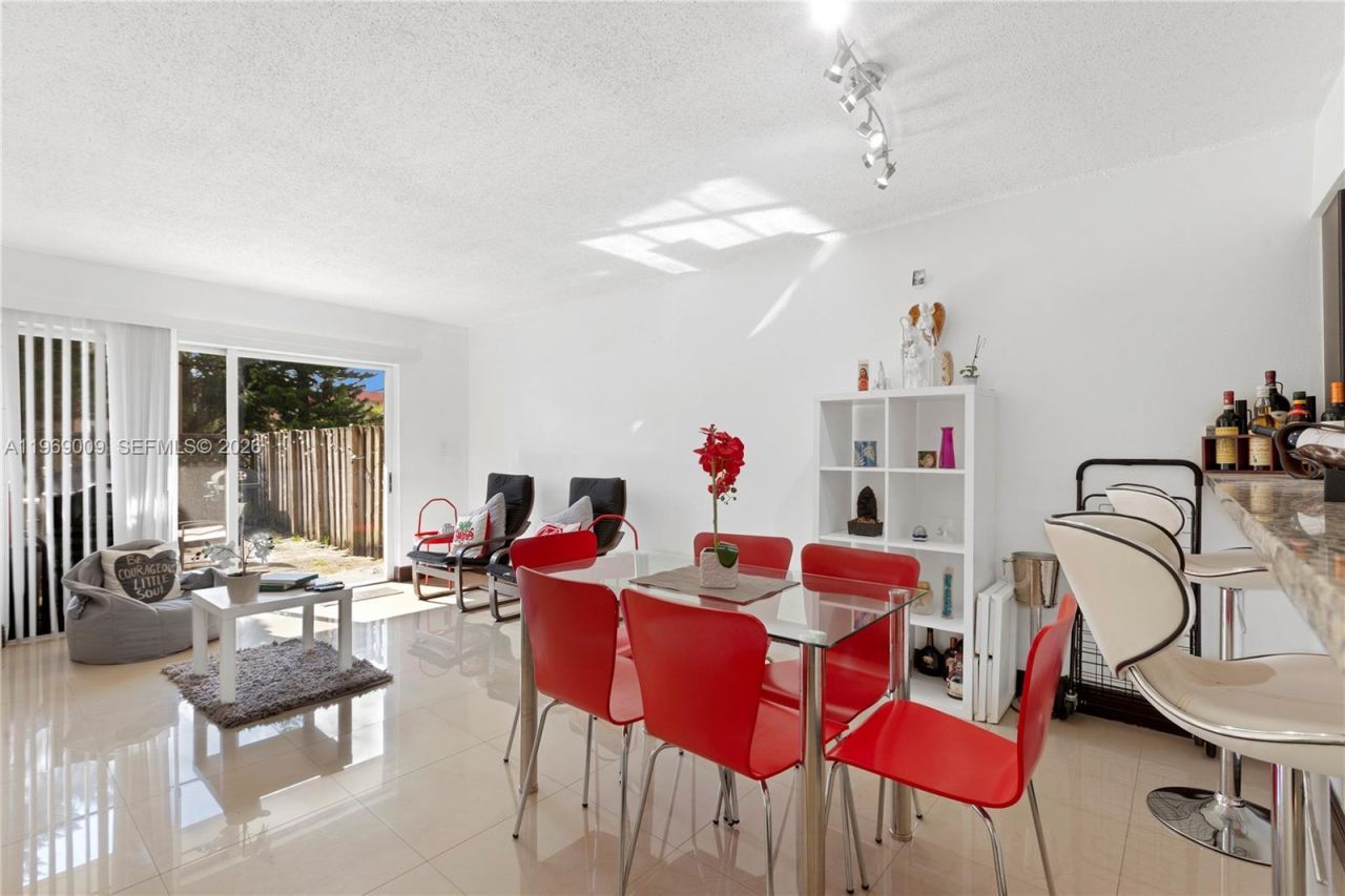 4910 NW 79th Ave, Unit 103, Doral, FL 33166 Photo