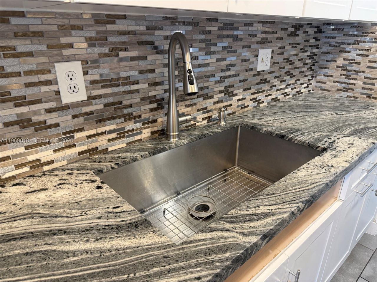 853 NW 81st Ter, Plantation, FL 33324 Photo