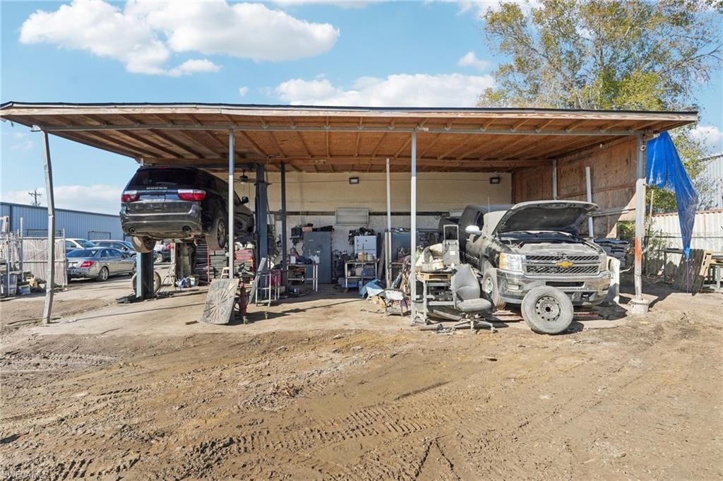 7521 Aluminum Rd, North Fort Myers, FL 33903 Photo