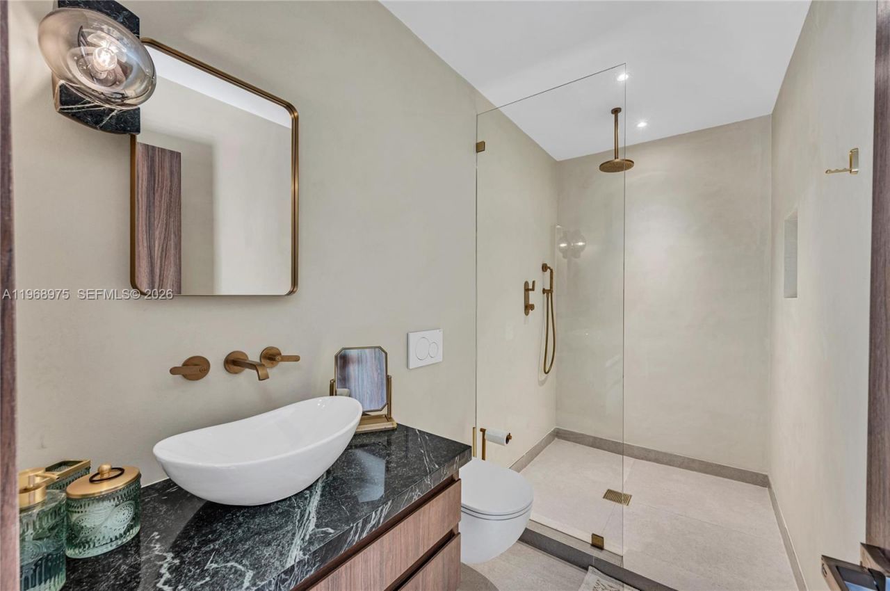 1170 S Biscayne Point Rd , Unit N/A, Miami Beach, FL 33141 Photo