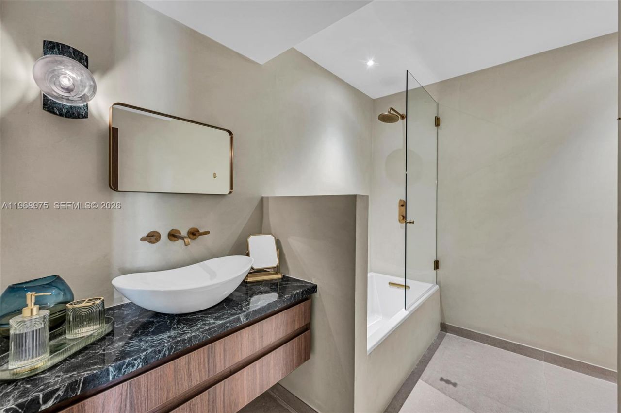 1170 S Biscayne Point Rd , Unit N/A, Miami Beach, FL 33141 Photo