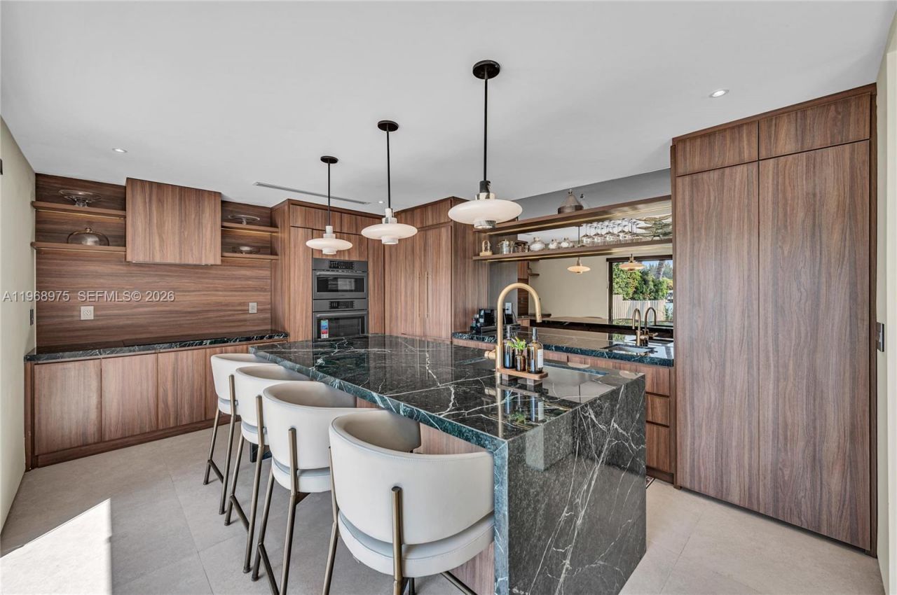 1170 S Biscayne Point Rd , Unit N/A, Miami Beach, FL 33141 Photo