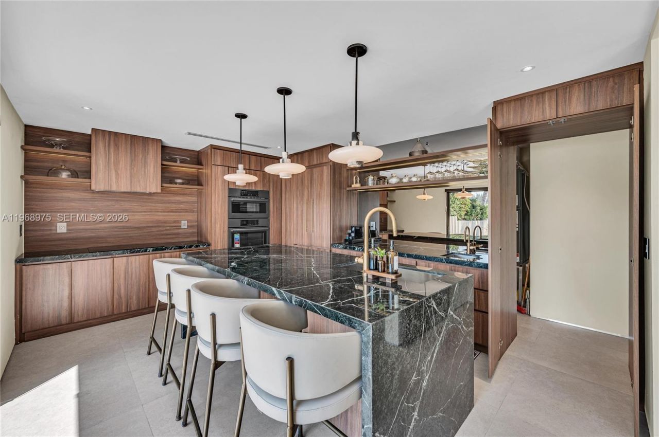 1170 S Biscayne Point Rd , Unit N/A, Miami Beach, FL 33141 Photo