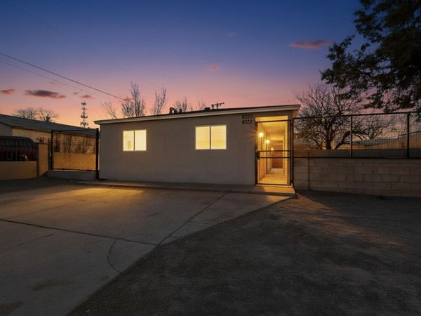 8320 Trumbull Avenue SE, Albuquerque, NM 87108