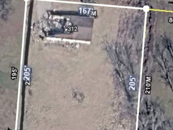 312 7th St, Tracy City, TN 37387