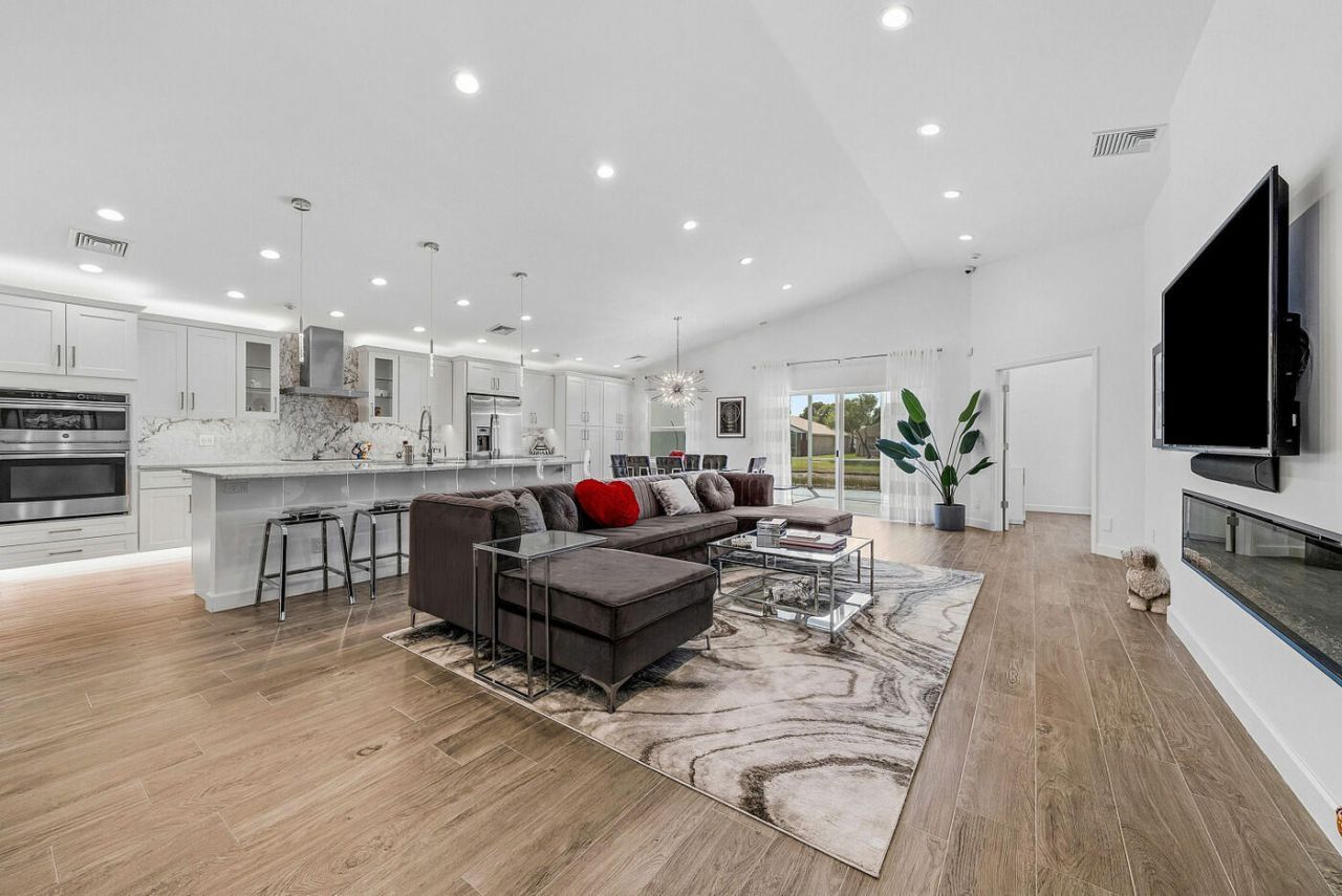 8243 Duomo Circle, Boynton Beach, FL 33472 Photo