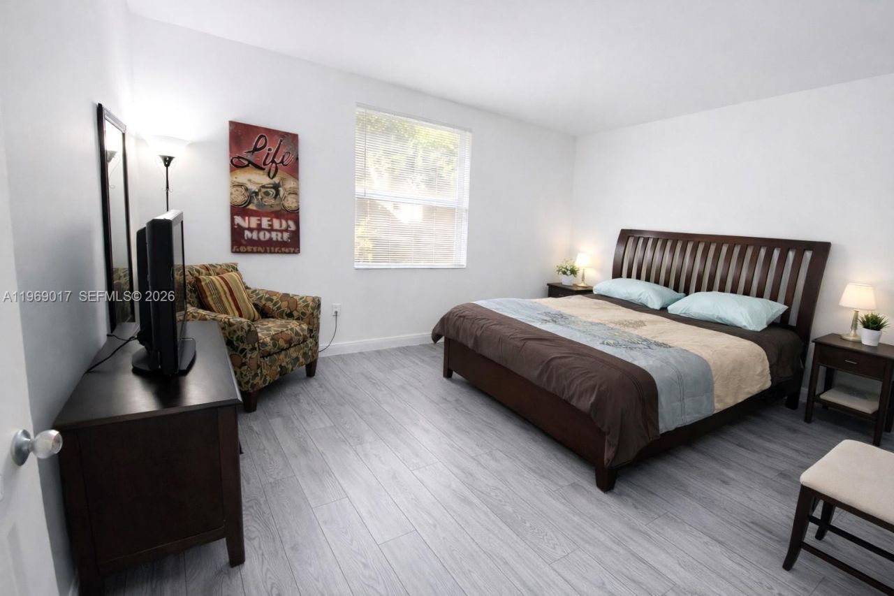 17125 N Bay Rd , Unit 3105, Sunny Isles Beach, FL 33160 Photo