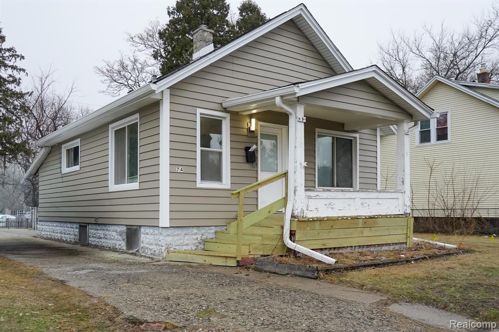 74 W Bernhard Avenue, Hazel Park, MI 48030 Main Photo