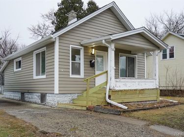 74 W BERNHARD Avenue, Hazel Park, MI 48030