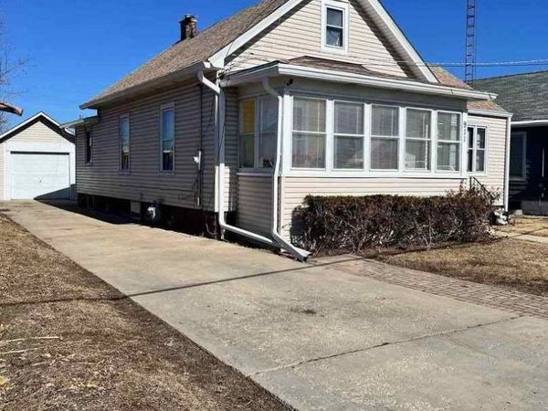 911 Jericho Road, Aurora, IL 60506