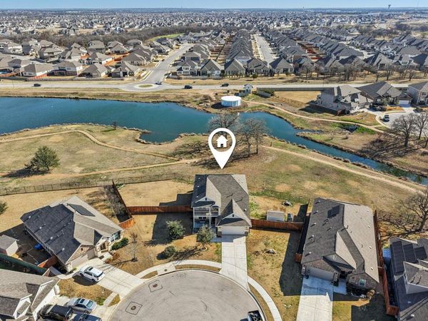208 Locklin DR, Liberty Hill, TX 78642