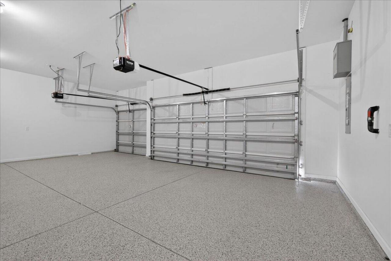 1108 Cooper Point Street Photo 11