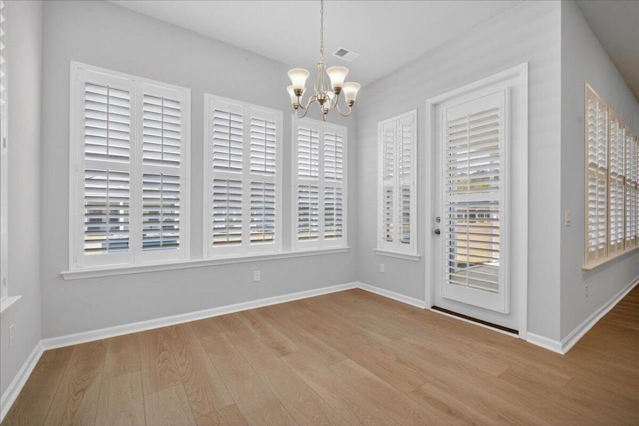 1108 Cooper Point Street Photo 17