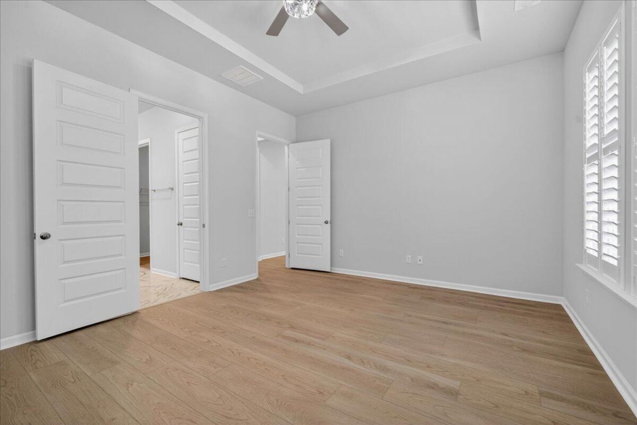 1108 Cooper Point Street Photo 23