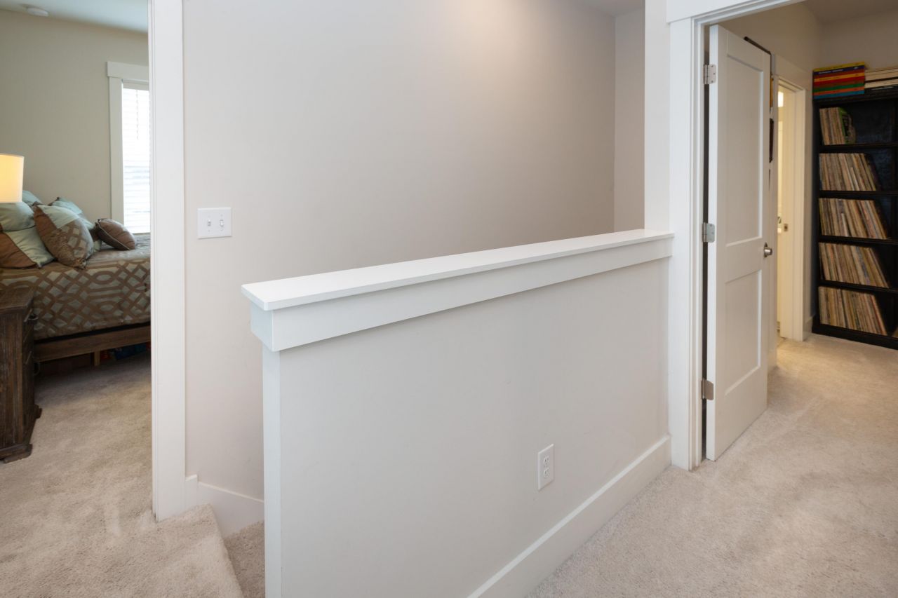 555 Blueway Avenue Photo 14