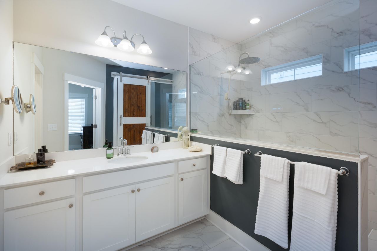 555 Blueway Avenue Photo 18