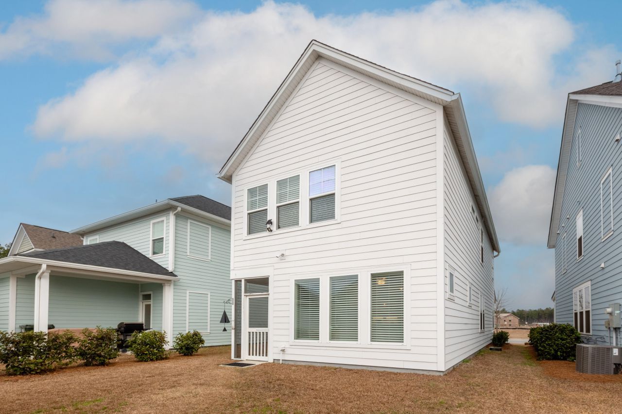 555 Blueway Avenue Photo 27